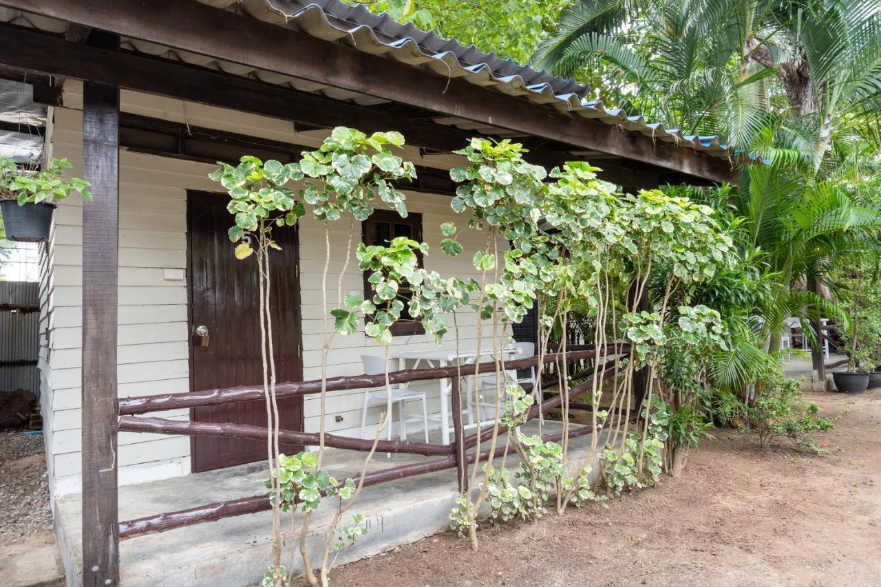 Breeze Bungalows Ko Lanta Exterior foto